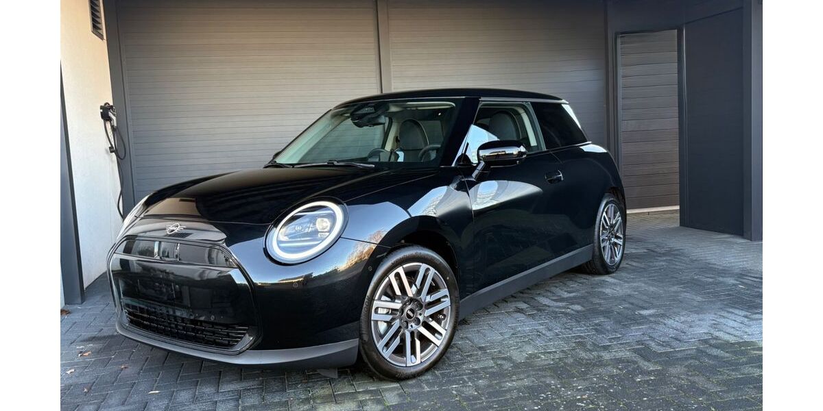 Mini Cooper E 6.900 km 29.730 &euro; Sickte 38173