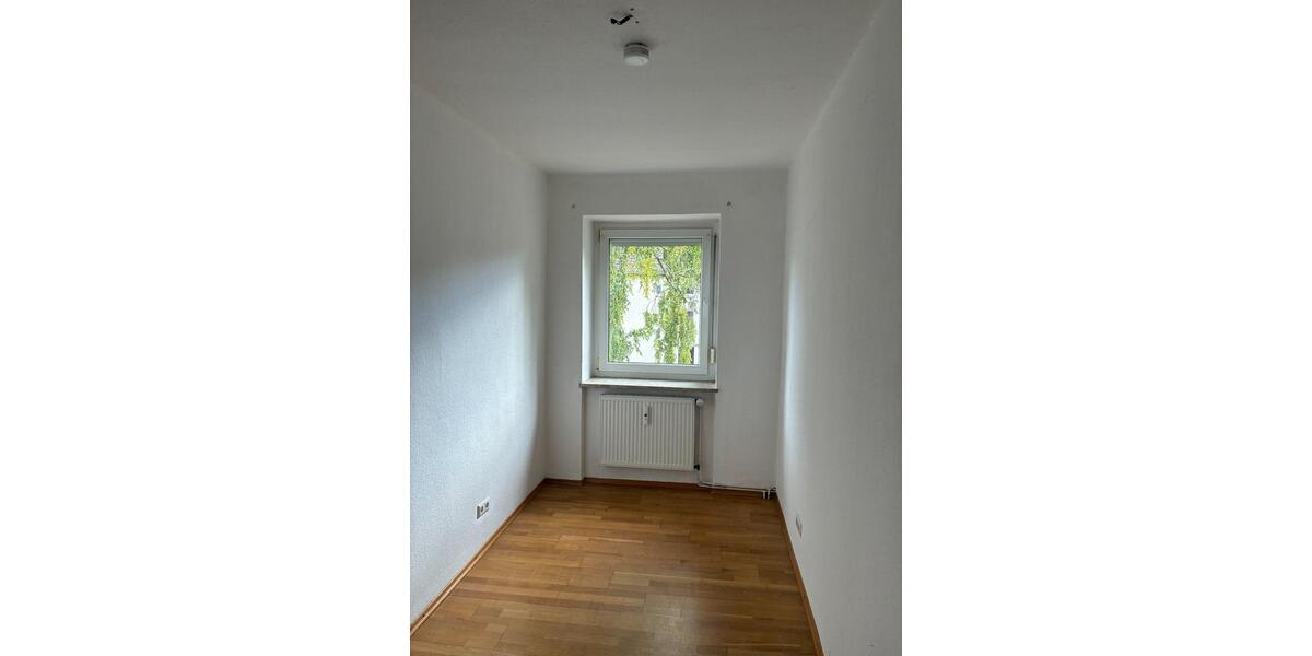 Schöne Eigentumswohnung 54qm 3 Zimmer, KücheTageslicht- Bad 3 zimmer