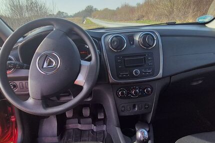 Dacia Sandero 66.000 km 5.400 &euro; Wolfsburg 38448