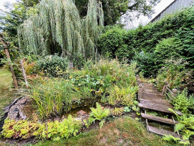 Geräumiges Einfamilienhaus mit Nebengebäude im Zentrum von Meine 6 zimmer