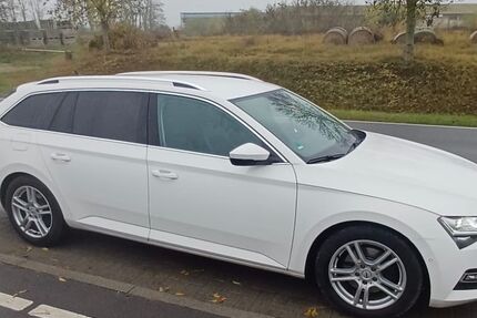 Skoda Superb 146.000 km 22.999 &euro; Peine 31226