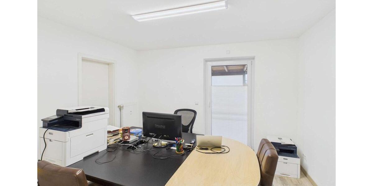 Attraktive Büro- oder Praxisräume in der Reislinger Straße zimmer