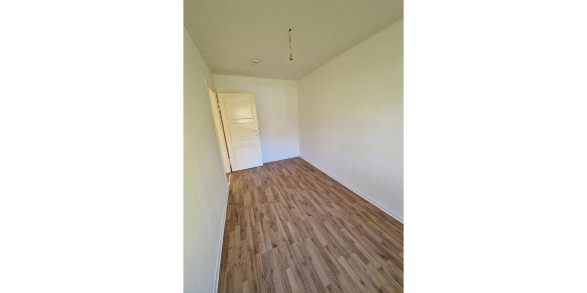 Erdgeschoßwohnung Salzgitter Ortschaft Südost - 7 Zimmer, 113 m&sup2;, 680&euro; | Angebot:26190981
