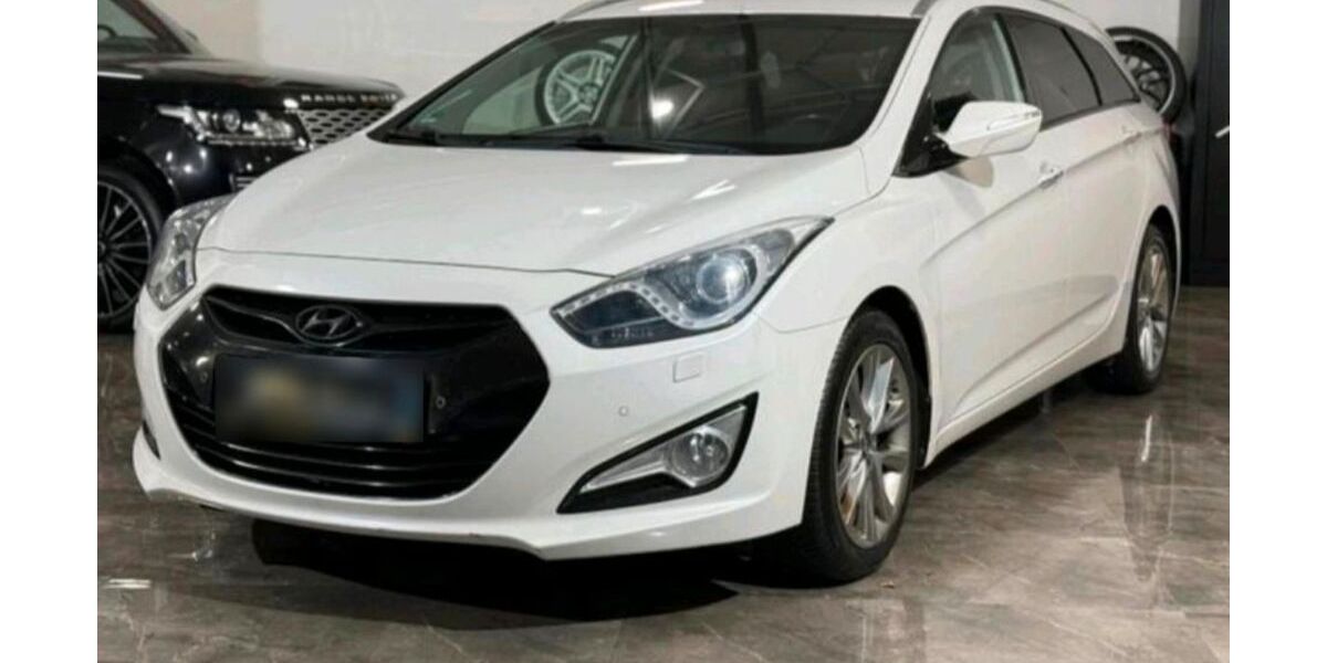 Hyundai i40 189.000 km 9.000 &euro; Braunschweig 38106