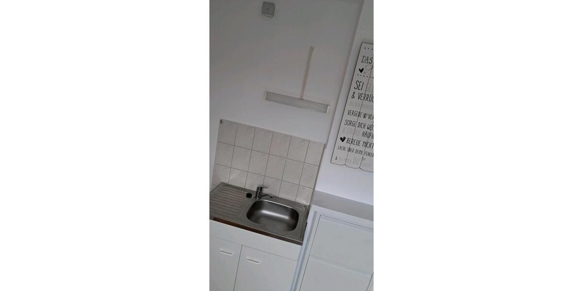 Apartment 28 QM, Dachgeschoss, teilmöbliert 1 zimmer