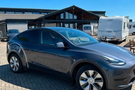 Tesla Model Y 28.000 km 32.990 &euro; Lagesbüttel (Braunschweig) 38179