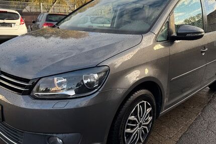 VW Touran 150.000 km 8.990 &euro; Lehre 38165