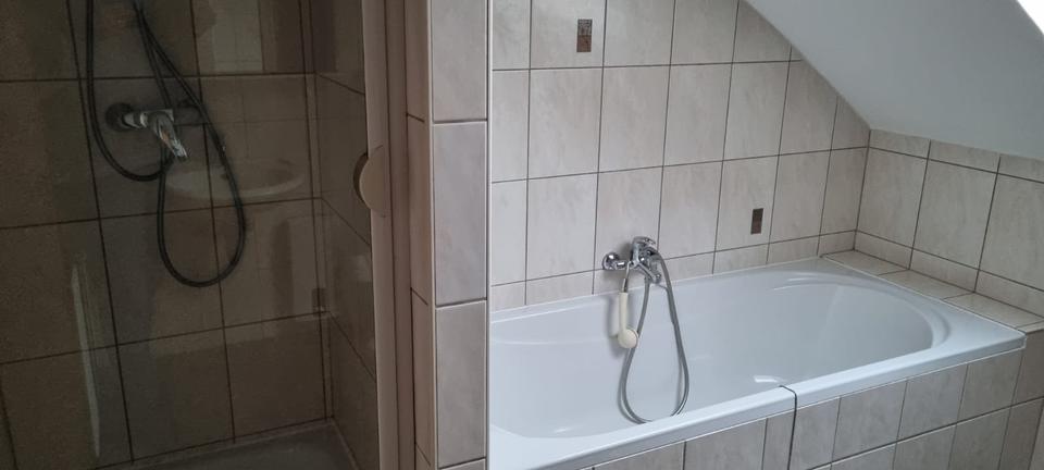 Dachgeschoßwohnung Wendeburg - 3 Zimmer, 120 m&sup2;, 925&euro; | Angebot:24561018