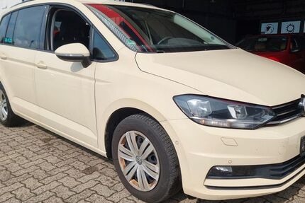 VW Touran 252.490 km 7.995 € Wolfsburg 38446