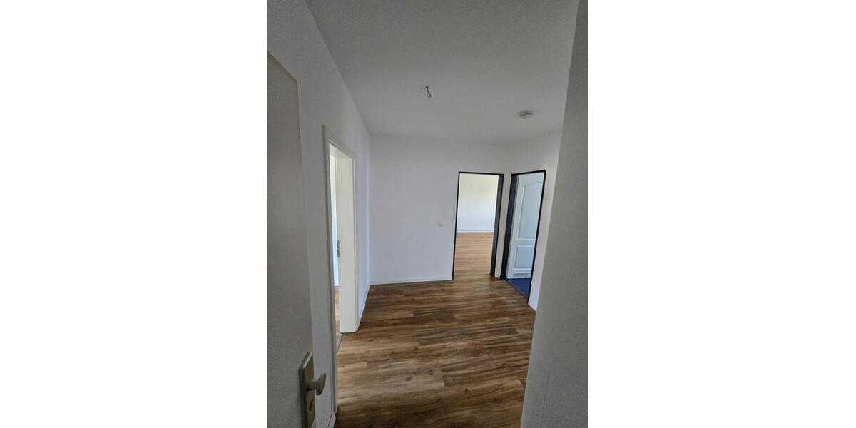 Etagenwohnung Braunschweig Wabe-Schunter-Beberbach - 3 Zimmer, 80 m&sup2;, 990&euro; | Angebot:25588638