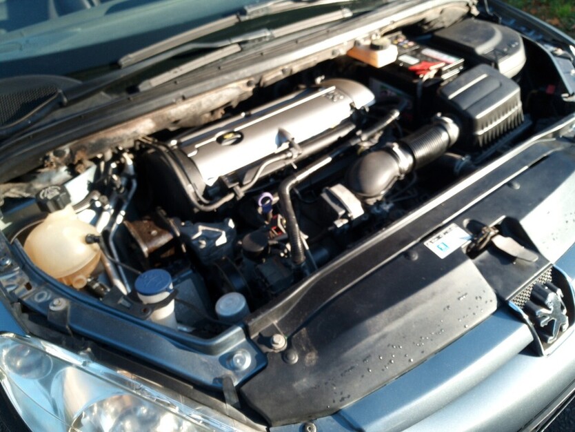 Peugeot 307 CC 91.000 km 4.200 € Helmstedt 38350