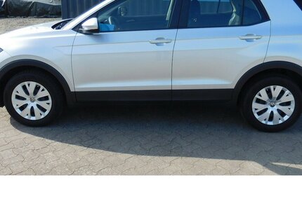 VW T-Cross 1.0 Basis BMT TSI Klima Navi 14.800 km 18.690 &euro; Vordorf 38533