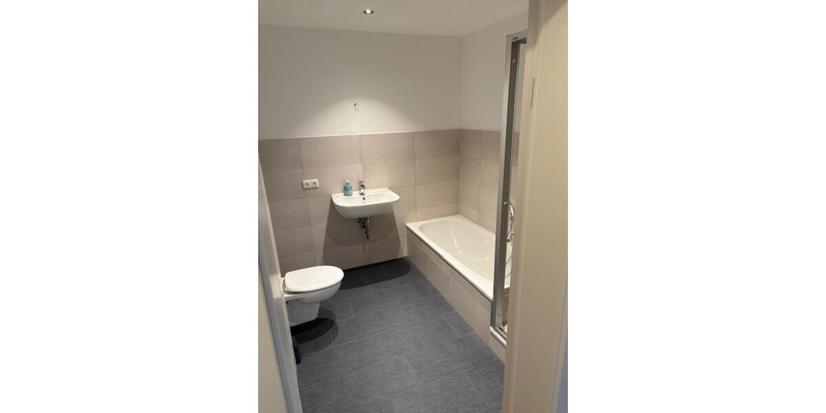 Erdgeschoßwohnung Wendeburg - 3 Zimmer, 80 m&sup2;, 930&euro; | Angebot:24850125