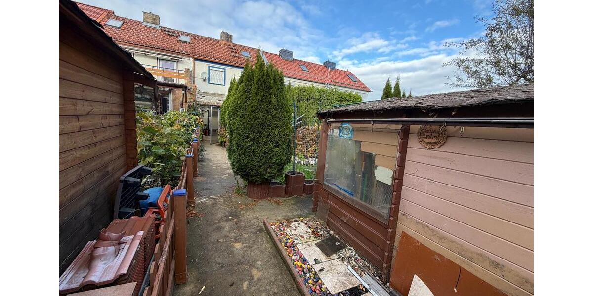 Reihenhaus Salzgitter Ortschaft Südost - 3 Zimmer, 100 m&sup2;, 100.000&euro; | Angebot:23818135