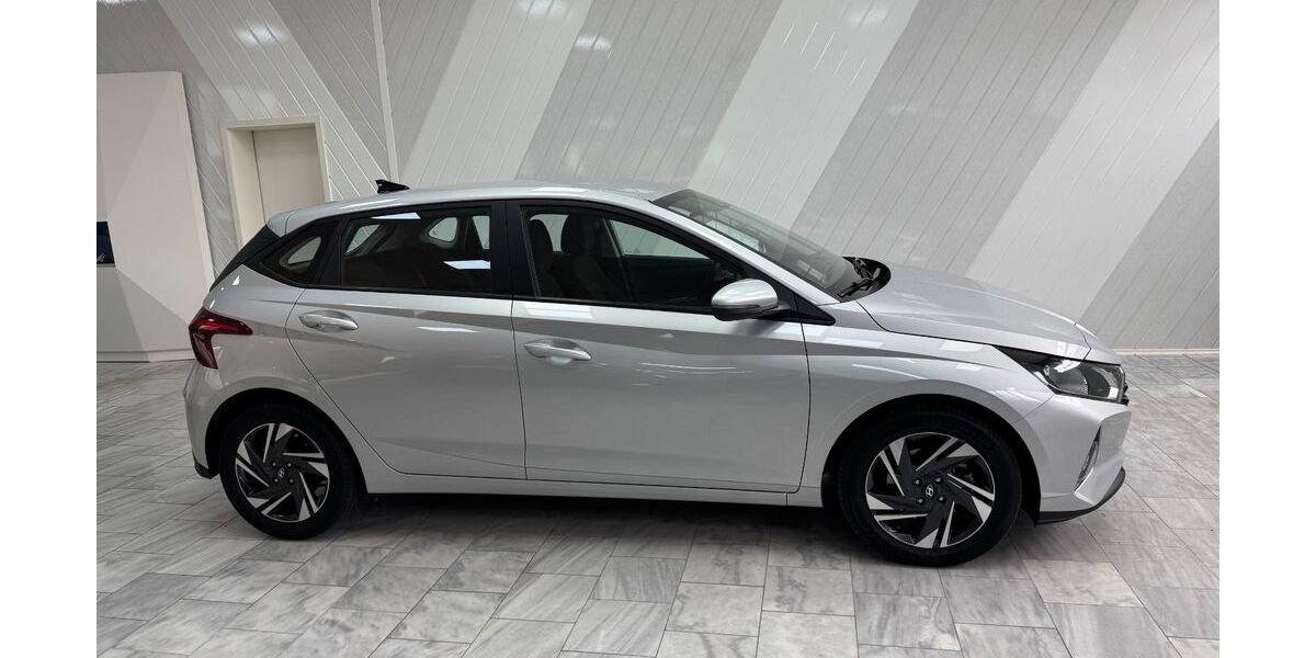 Hyundai i20 13.441 km 16.350 &euro; Liebenburg 38704