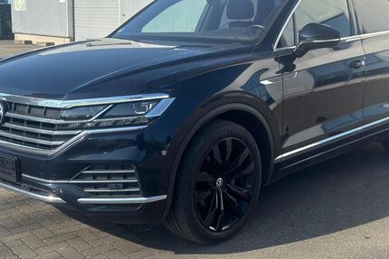 VW Touareg 131.856 km 40.990 &euro; Braunschweig 38122