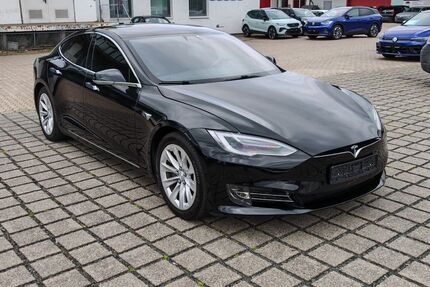 Tesla Model S 278.130 km 26.970 &euro; Braunschweig 38112