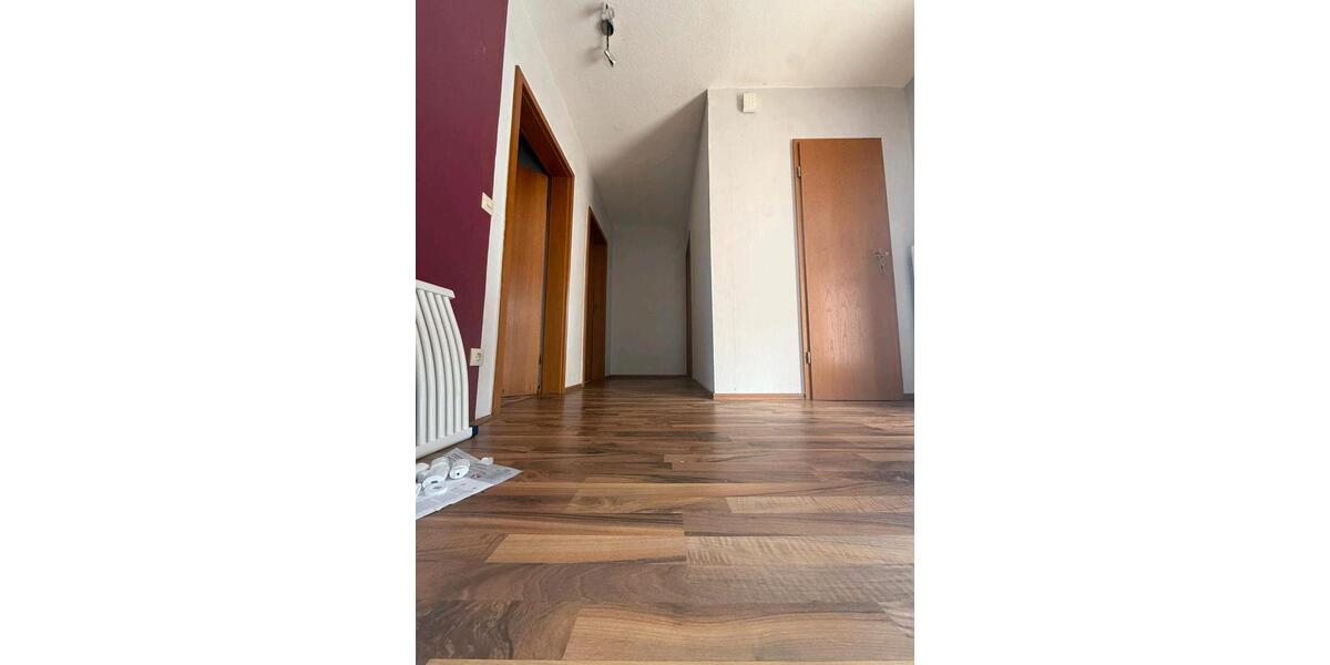 Dachgeschoßwohnung Braunschweig Timmerlah-Geitelde-Stiddien - 3 Zimmer, 108 m&sup2;, 1.000&euro; | Angebot:24441763