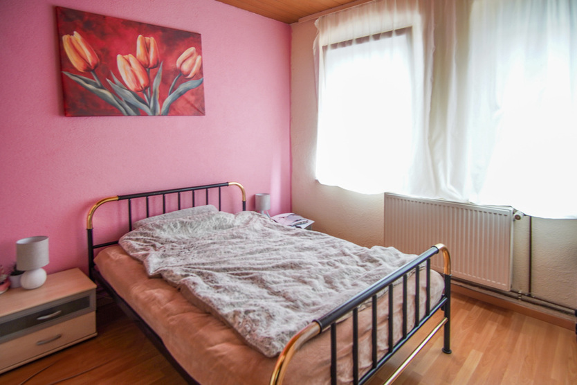 Handwerker aufgepasst! - Zentral gelegenes Mehrfamilienhaus mit Ausbaupotential 7 zimmer