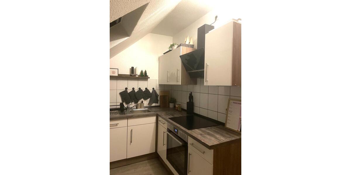 Dachgeschoßwohnung Braunschweig Wabe-Schunter-Beberbach - 2.5 Zimmer, 90 m&sup2;, 810&euro; | Angebot:24591660