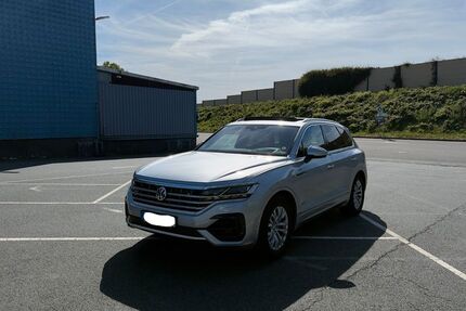 VW Touareg 63.789 km 48.999 &euro; Braunschweig 38122