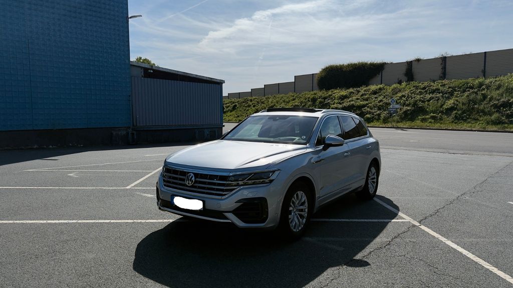 VW Touareg 63.789 km 48.999 &euro; Braunschweig 38122