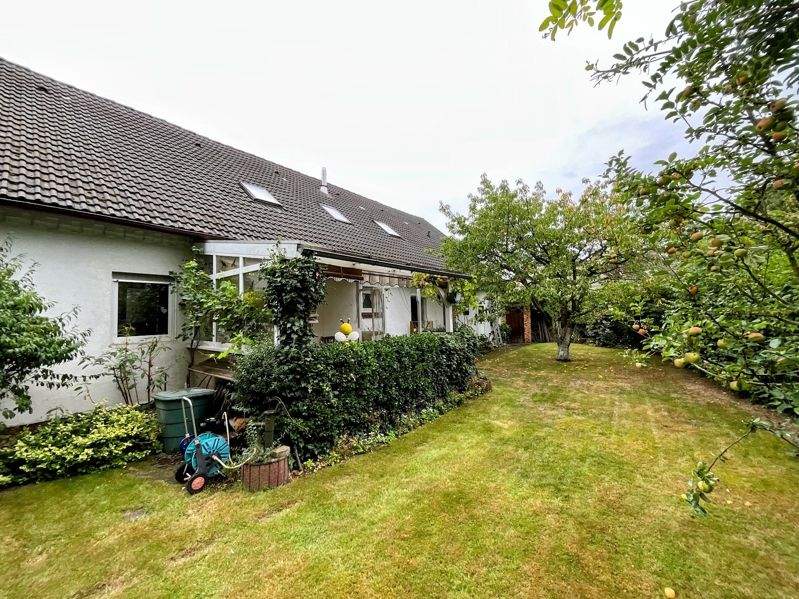 Geräumiges Einfamilienhaus mit Nebengebäude im Zentrum von Meine 6 zimmer