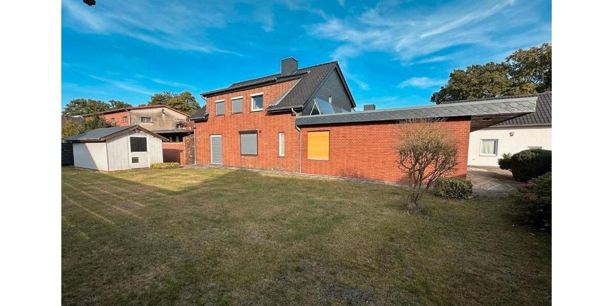 Einfamilienhaus Isenbüttel - 7 Zimmer, 195 m&sup2;, 350.000&euro; | Angebot:26038933