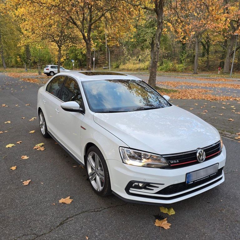 VW Jetta 36.910 km 17.000 € Braunschweig 38100