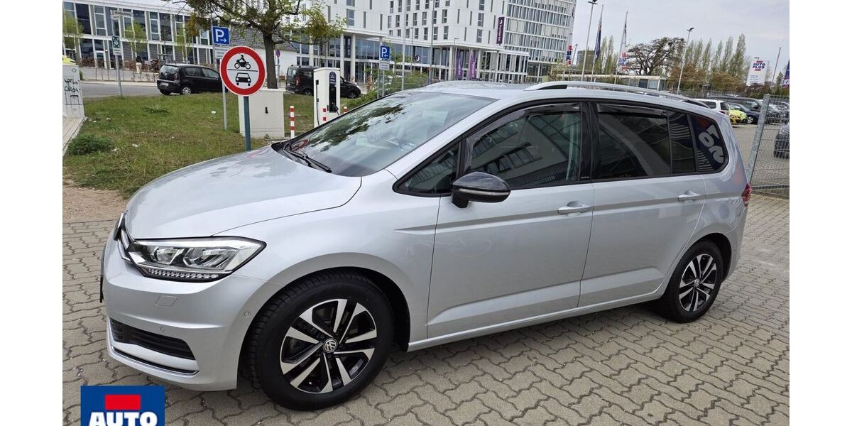 VW Touran 127.978 km 19.699 &euro; Braunschweig 38106