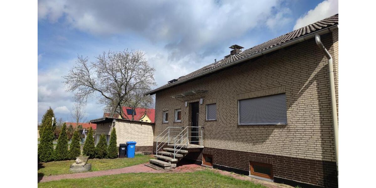 Einfamilienhaus Adenbüttel - 5 Zimmer, 150 m&sup2;, 400.000&euro; | Angebot:24662615