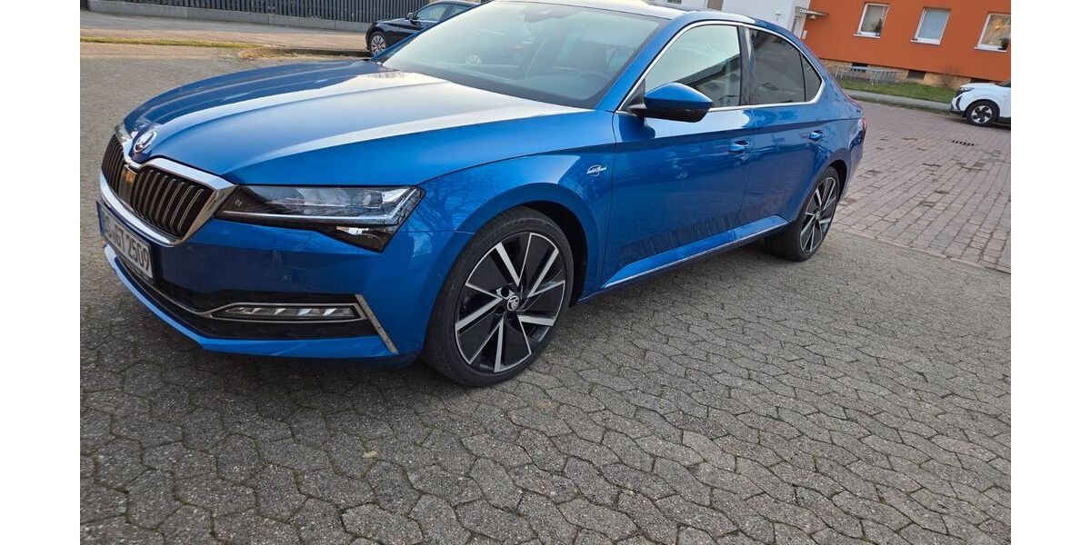 Skoda Superb 61.300 km 26.300 &euro; Braunschweig 38124