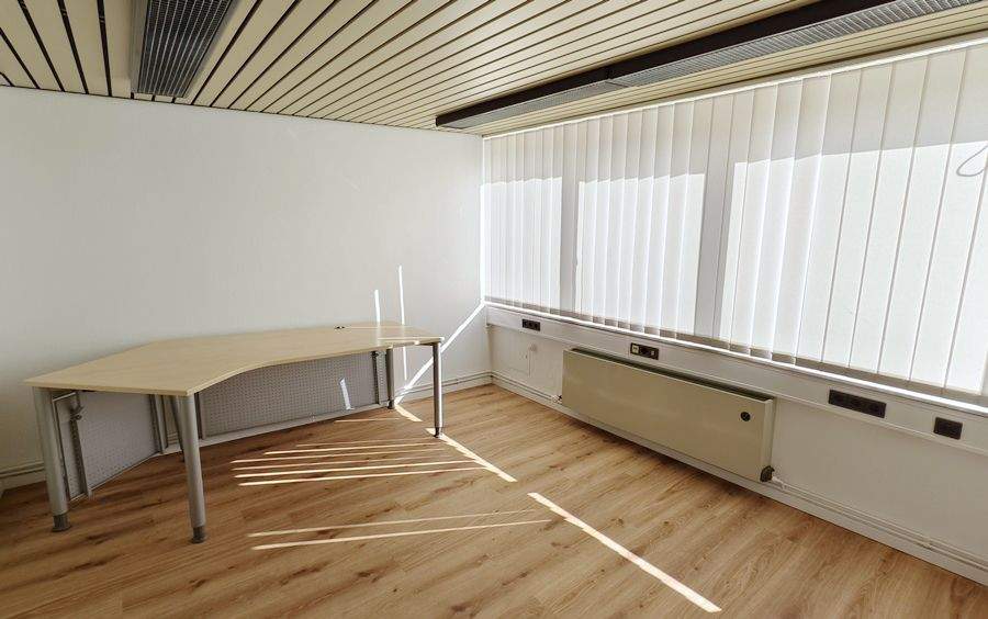 Gewerbeobjekt Edemissen Wipshausen - 6 Zimmer, 150 m&sup2;, 1.125&euro; | Angebot:23326347