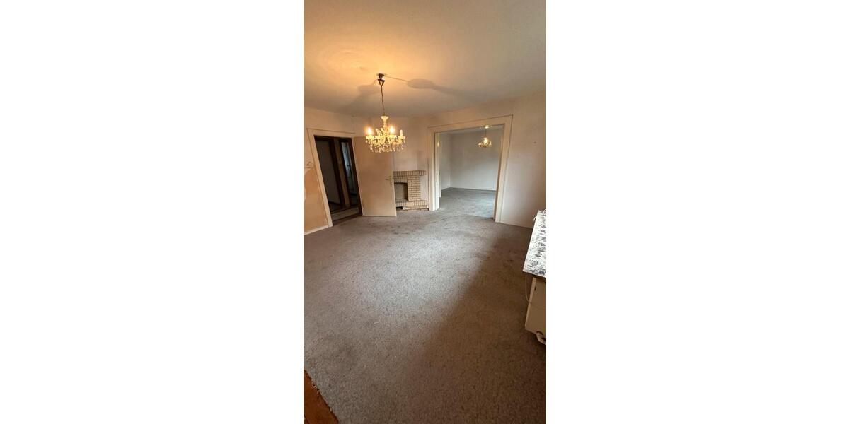 Einfamilienhaus Salzgitter Ortschaft Südost - 7 Zimmer, 180 m&sup2;, 85.000&euro; | Angebot:24600257