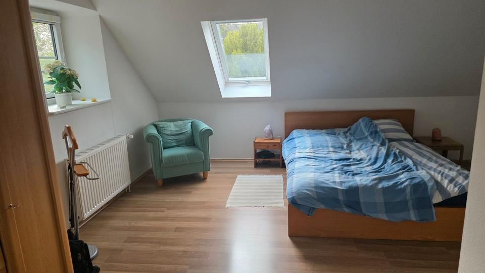 Dachgeschoßwohnung Schwülper - 3 Zimmer, 90 m&sup2;, 720&euro; | Angebot:26645675