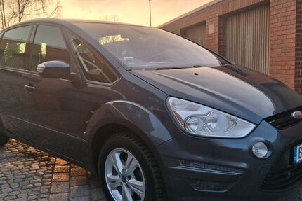 Ford S-Max 206.900 km 3.950 &euro; Braunschweig 38114