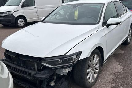 VW Passat 306.128 km 8.990 &euro; Braunschweig 38122