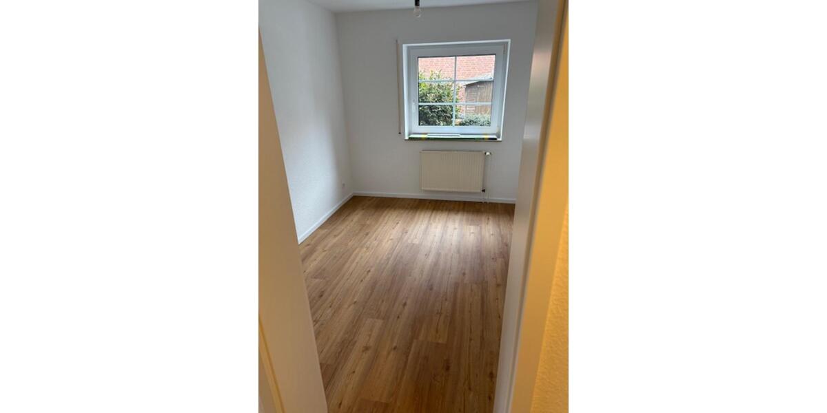 Erdgeschoßwohnung Wendeburg - 3 Zimmer, 80 m&sup2;, 930&euro; | Angebot:24850125