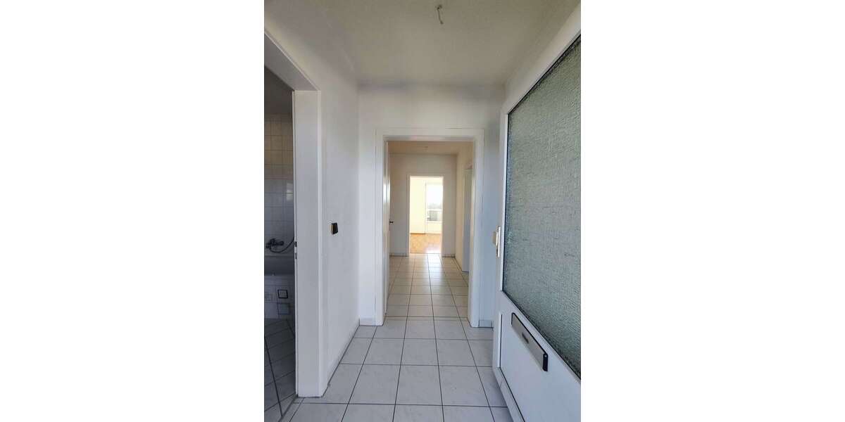 Etagenwohnung Salzgitter Lebenstedt - 3 Zimmer, 69 m&sup2;, 400&euro; | Angebot:26609535