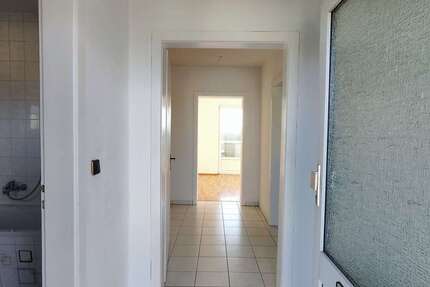 Wohnung Salzgitter Lebenstedt - 3 Zimmer, 69 m&sup2;, 400&euro; | Angebot:26609535