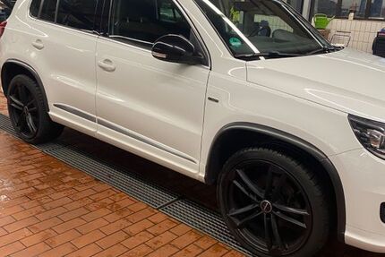 VW Tiguan 216.050 km 11.200 &euro; Wolfsburg 38444