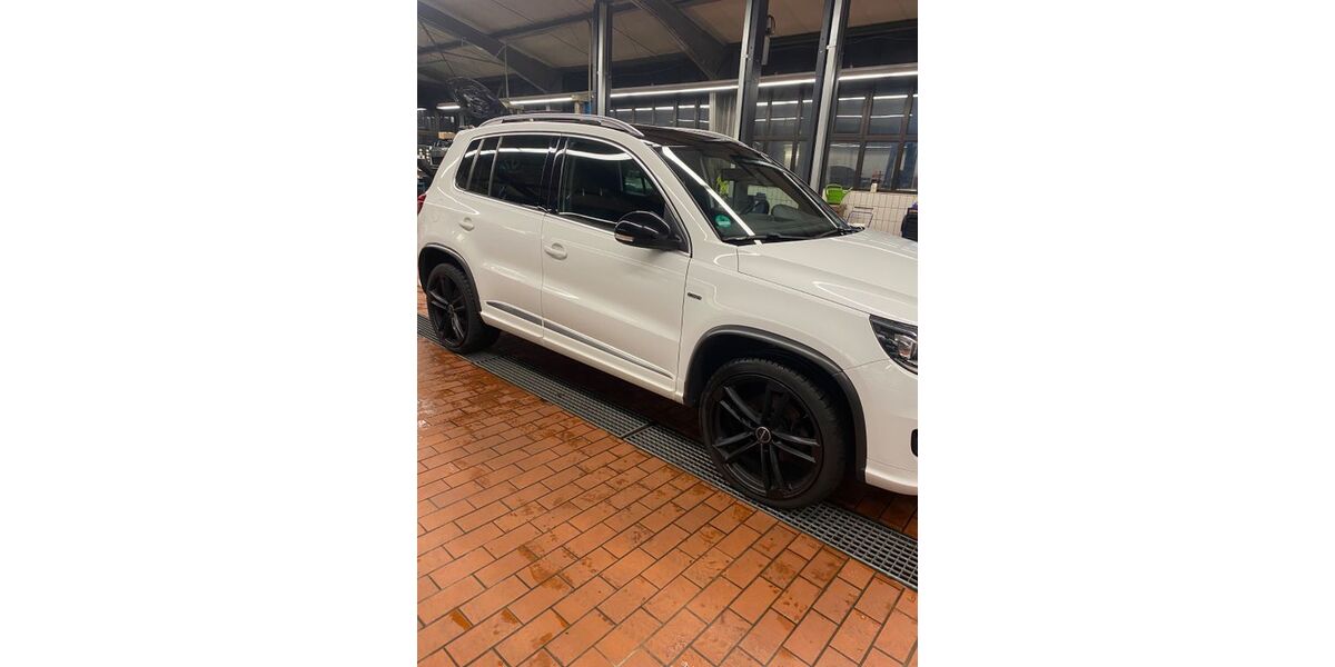 VW Tiguan 216.050 km 11.200 &euro; Wolfsburg 38444