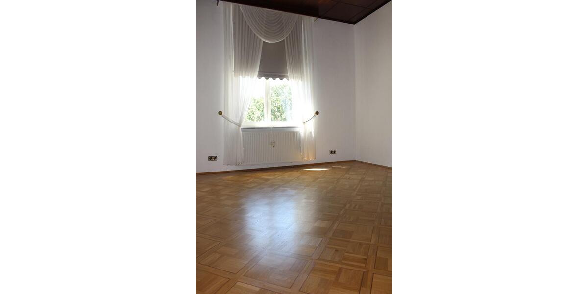 Etagenwohnung Braunschweig - 5 Zimmer, 170 m&sup2;, 1.600&euro; | Angebot:24598956