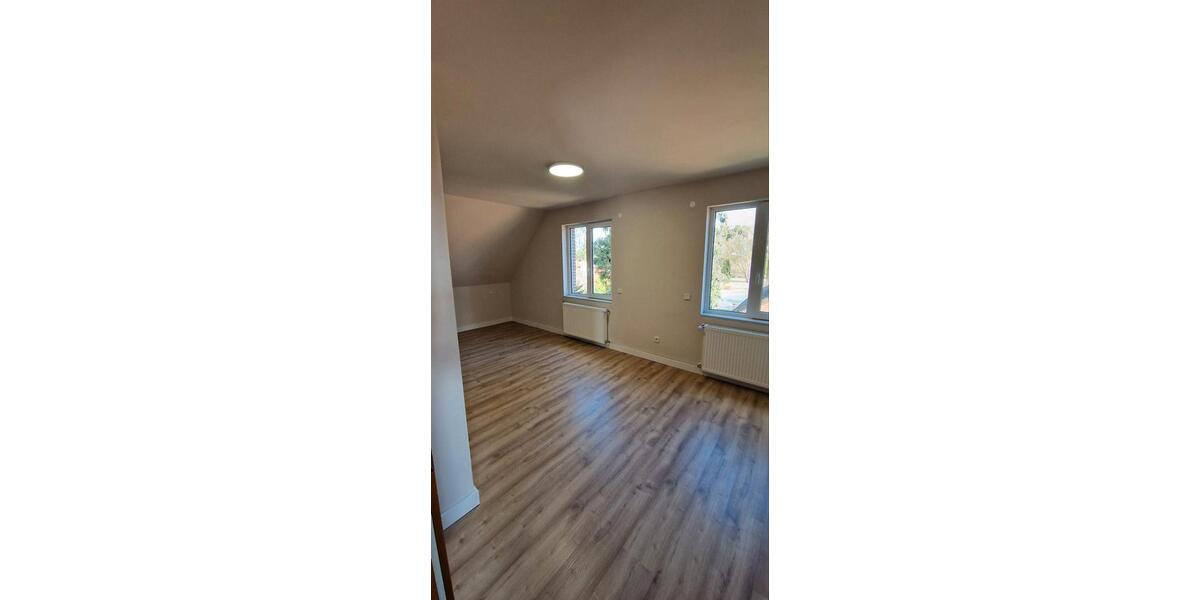 Dachgeschoßwohnung Gifhorn - 5 Zimmer, 110 m&sup2;, 950&euro; | Angebot:25297405