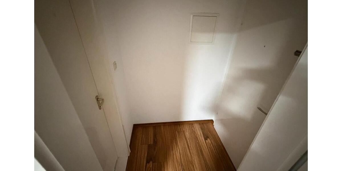 Etagenwohnung Wolfsburg - 1 Zimmer, 32 m&sup2;, 420&euro; | Angebot:24801363