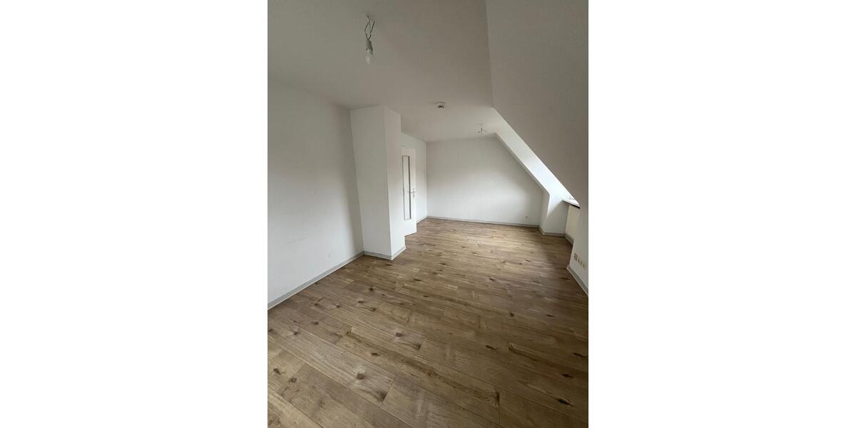 Dachgeschoßwohnung Salzgitter Ortschaft Ost - 2 Zimmer, 42 m&sup2;, 276&euro; | Angebot:25570479