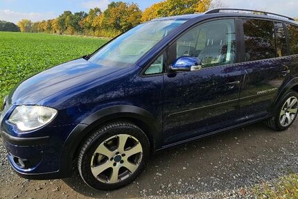 VW Touran 228.900 km 4.950 &euro; Braunschweig 38124