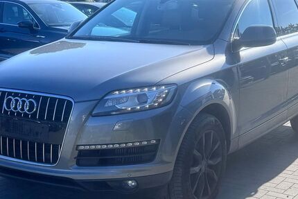Audi Q7 281.569 km 7.990 &euro; Braunschweig 38122