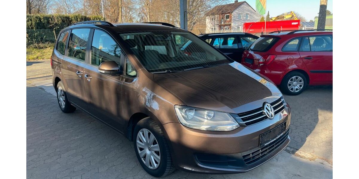 VW Sharan 208.202 km 7.999 &euro; Königslutter 38154