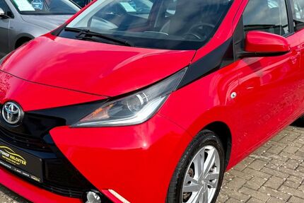 Toyota Aygo (X) 34.190 km 9.990 &euro; Wolfenbüttel 38304